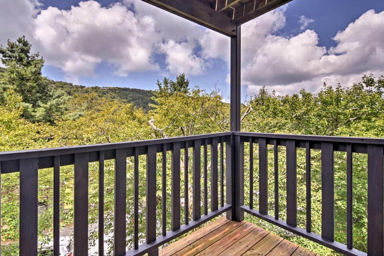 Beech Mountain Condo With Balcony, Walk To Resort! Exterior photo